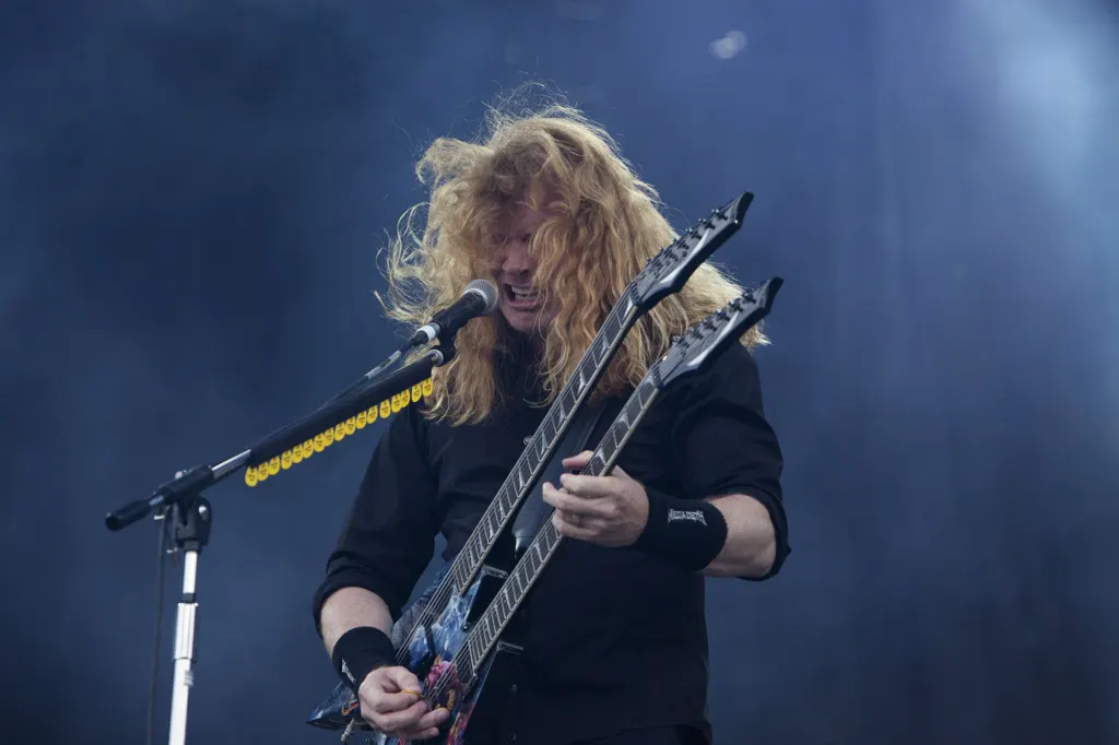 Dave Mustaine of Megadeth performing at Sonisphere 2011